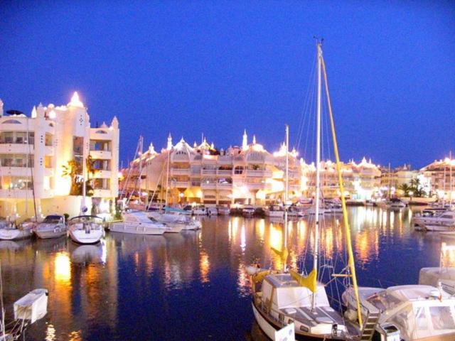 Estudio Edificio Jupiter En Benalmádena Exteriér fotografie